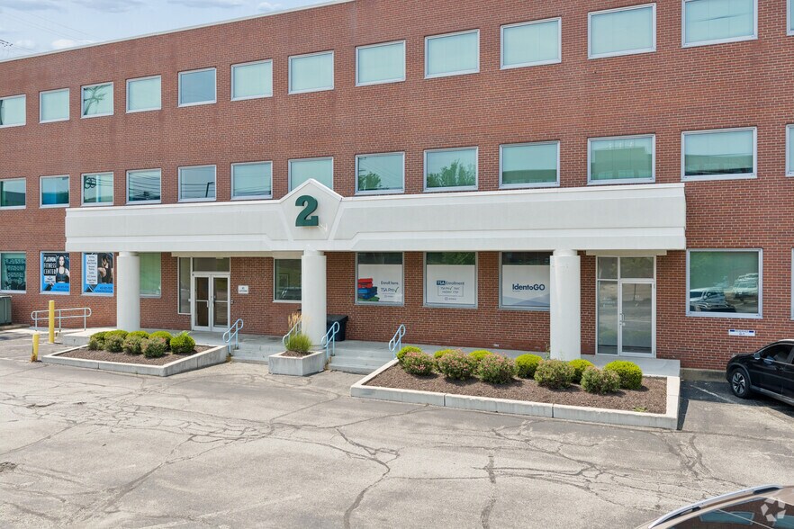 More Photos Of 875 Greentree Rd, Pittsburgh Office For Sale