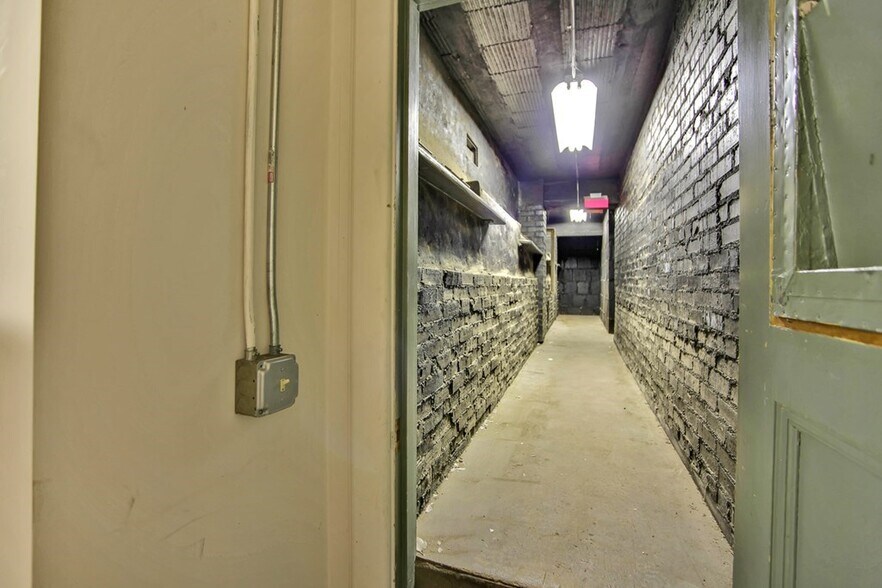 More Photos Of 2 Waln St, Wellsboro Office For Sale