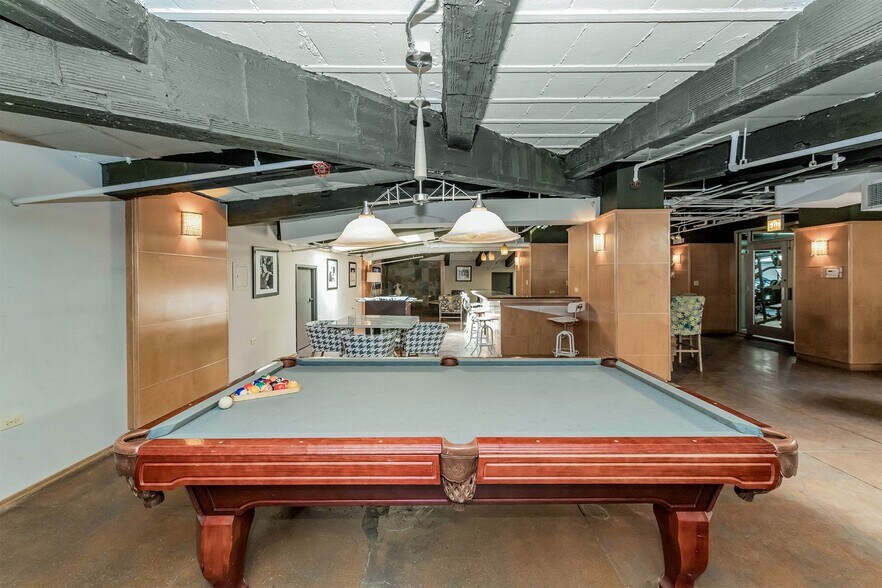 More Photos Of 343 S Dearborn St, Chicago Apartments For Lease
