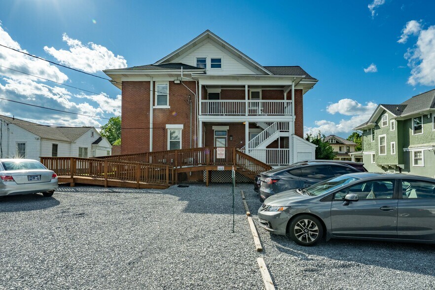 More Photos Of 114 E Unaka Ave, Johnson City Office Residential For Sale