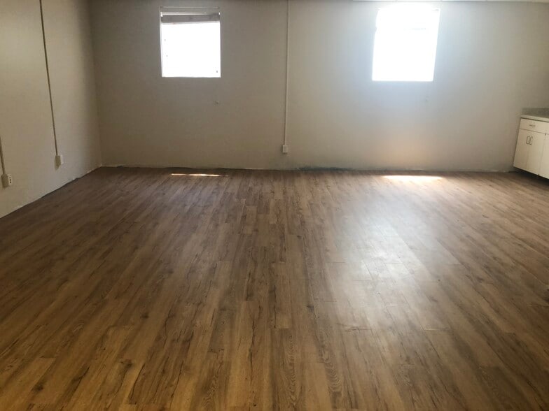 More Photos Of 1600 Norris Rd, Bakersfield Office For Sale