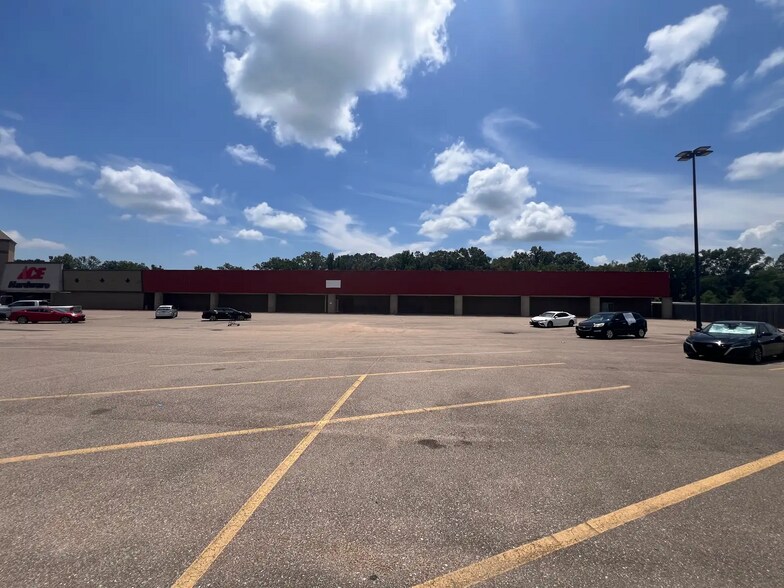 More Photos Of 2100-2300 Hwy 64, Zachary General Retail For Lease