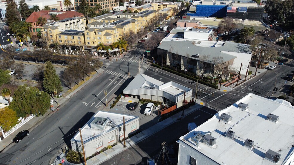 More Photos Of 1001-1003 Main St, Redwood City Flex For Sale
