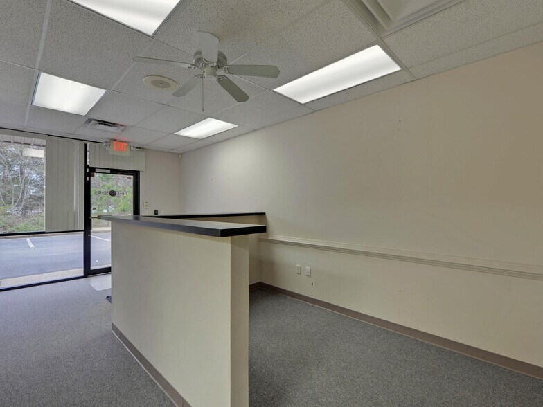 More Photos Of 134 Hurricane Shoals Rd, Lawrenceville Storefront Retail Office For Sale
