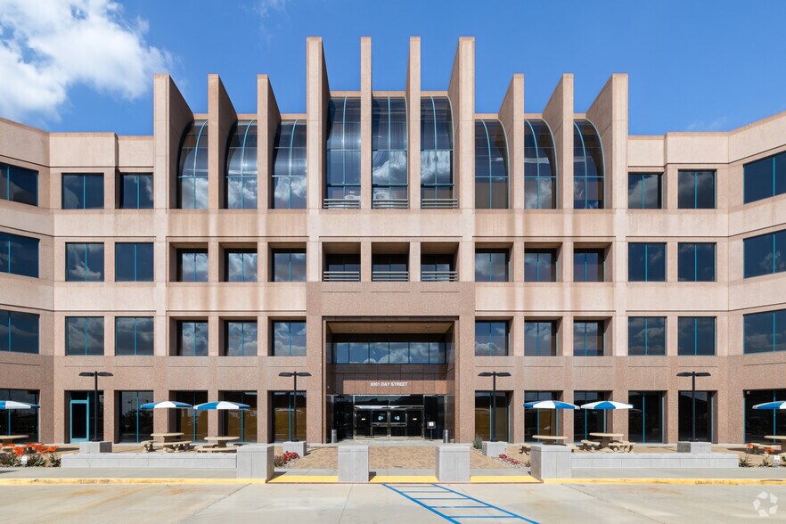 More Photos Of 6301 Day St, Riverside Office For Lease