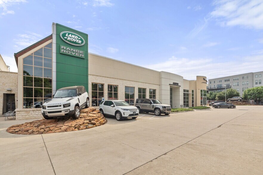 More Photos Of 1515 W 5th St, Austin General Retail For Sale