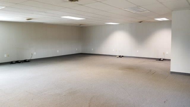 More Photos Of 4 Washington St, Leetonia Warehouse For Lease