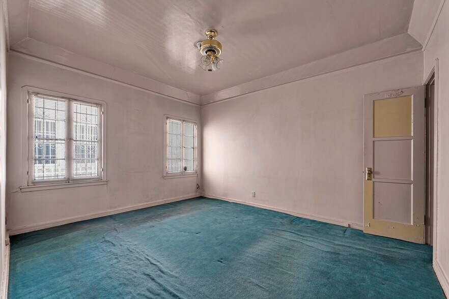 More Photos Of 1245 S Crescent Heights Blvd, Los Angeles Multifamily For Sale