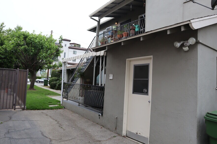 More Photos Of 14151 Moorpark St, Sherman Oaks Apartments For Sale
