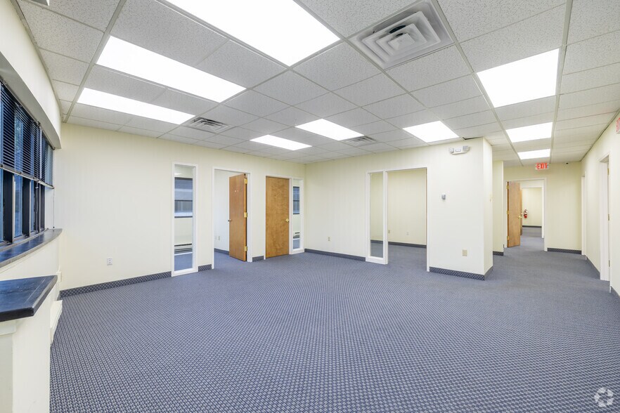 More Photos Of 1600 Saint Georges Ave, Rahway Office For Lease
