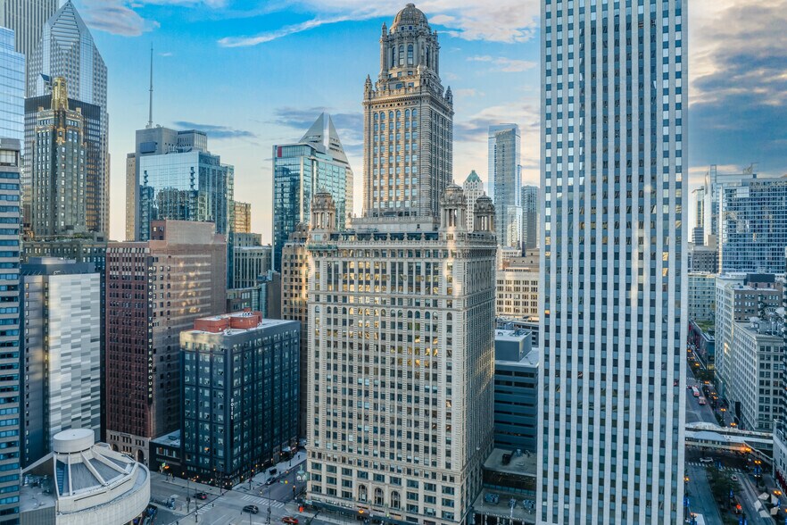 More Photos Of 35 E Wacker Dr, Chicago Office For Lease