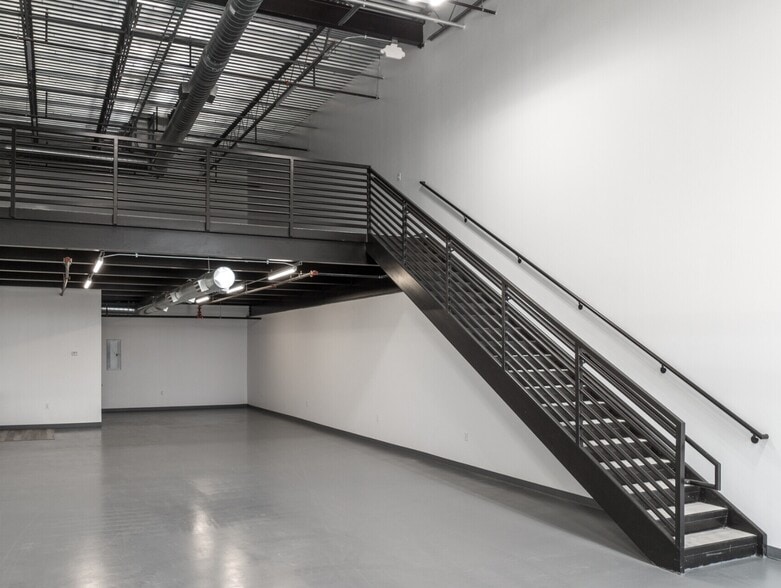 More Photos Of 2601 TX-121, Lewisville Light Distribution For Sale