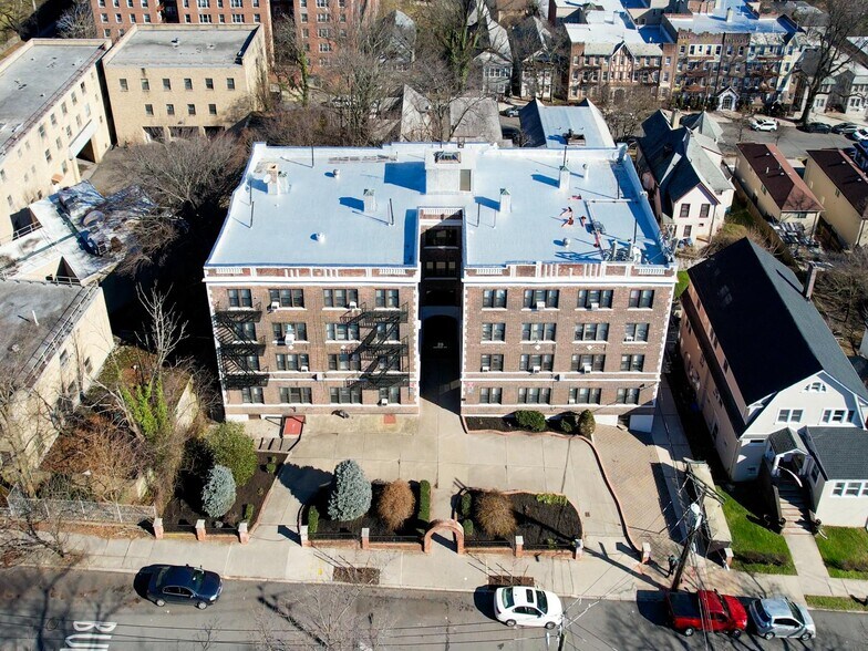 More Photos Of 25 Sherman Ave, Staten Island Apartments For Sale