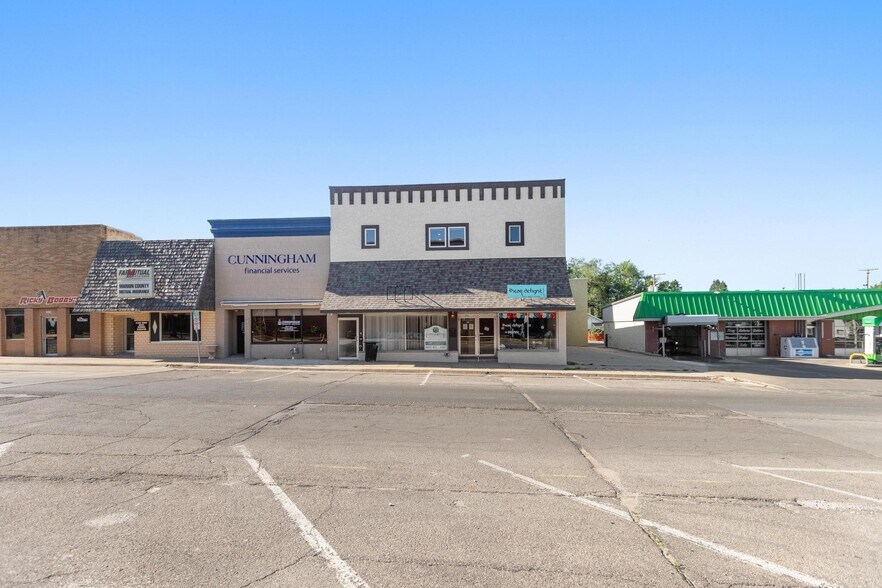 More Photos Of 307 E Main St, Knoxville Storefront Retail Residential For Sale