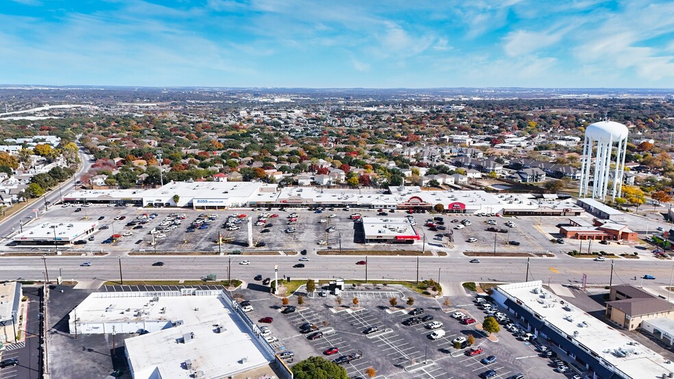 More Photos Of 2325-2399 NW Military Hwy, San Antonio Unknown For Lease