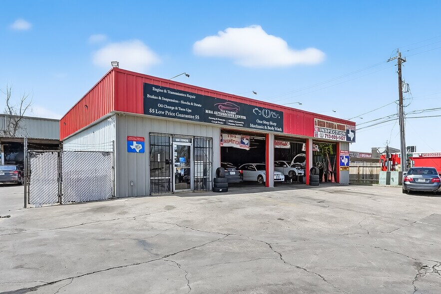 More Photos Of 10090 S Gessner, Houston General Retail For Sale