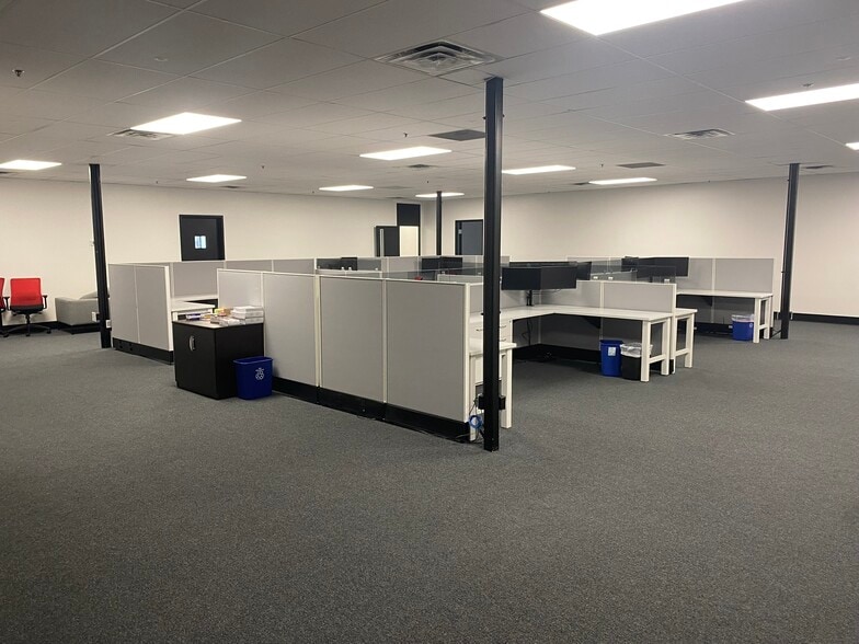 More Photos Of 223 NE Loop 820, Hurst Office For Sale