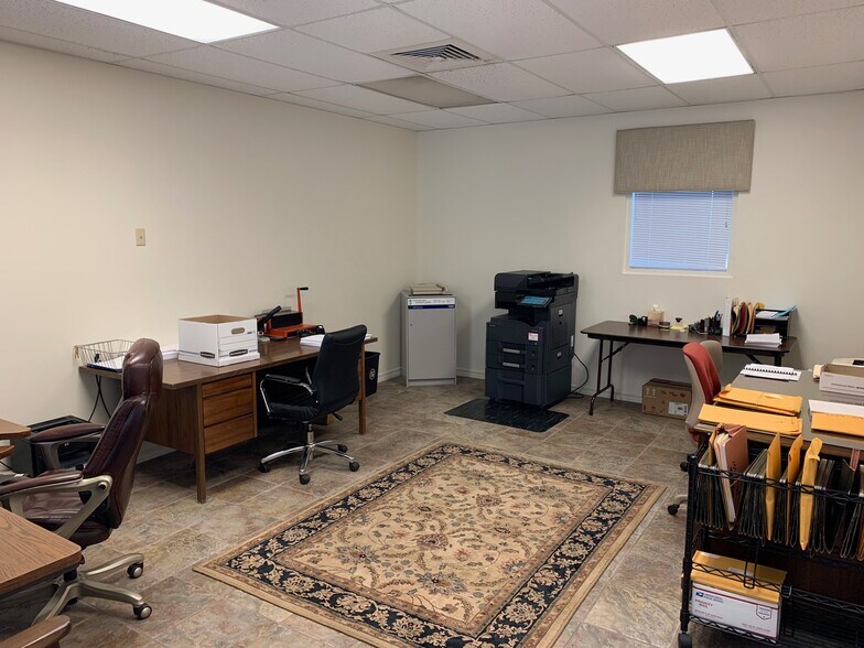 More Photos Of 10 Midtown Park W, Mobile Medical For Lease