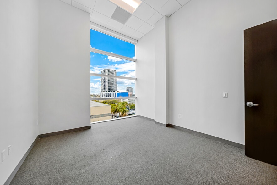 More Photos Of 1501 Biscayne Blvd, Miami Office Residential For Lease