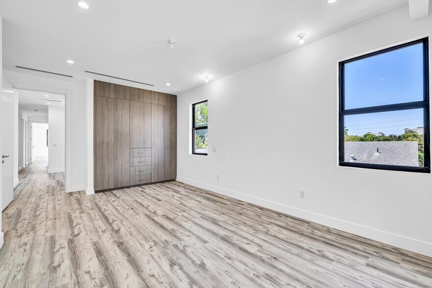 More Photos Of 1233 NE 12th Ave, Fort Lauderdale Apartments For Sale