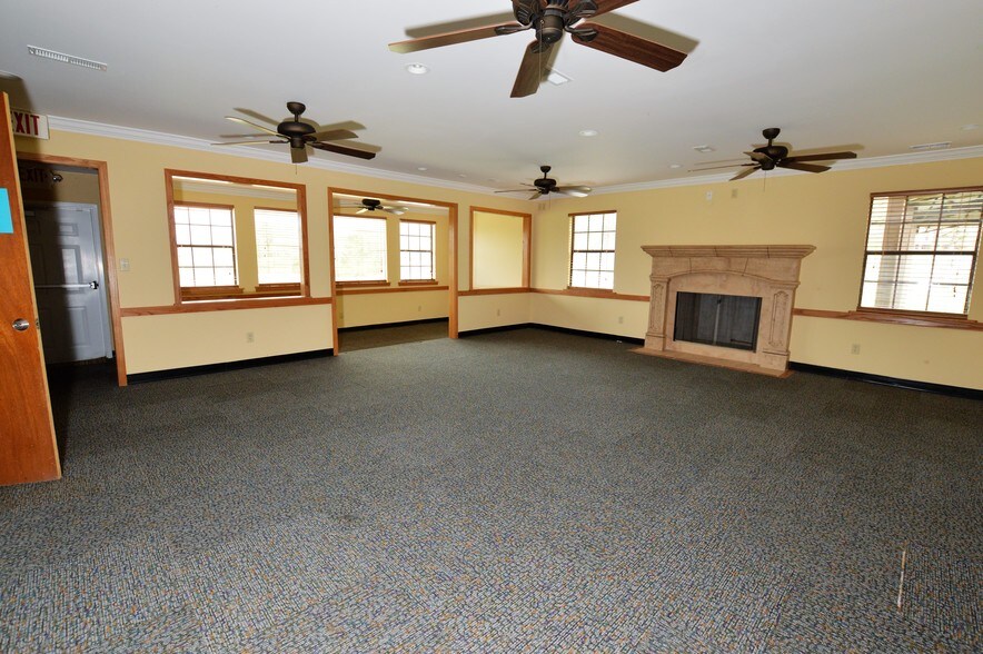 More Photos Of 356 Highway 54, Montevallo Restaurant For Sale