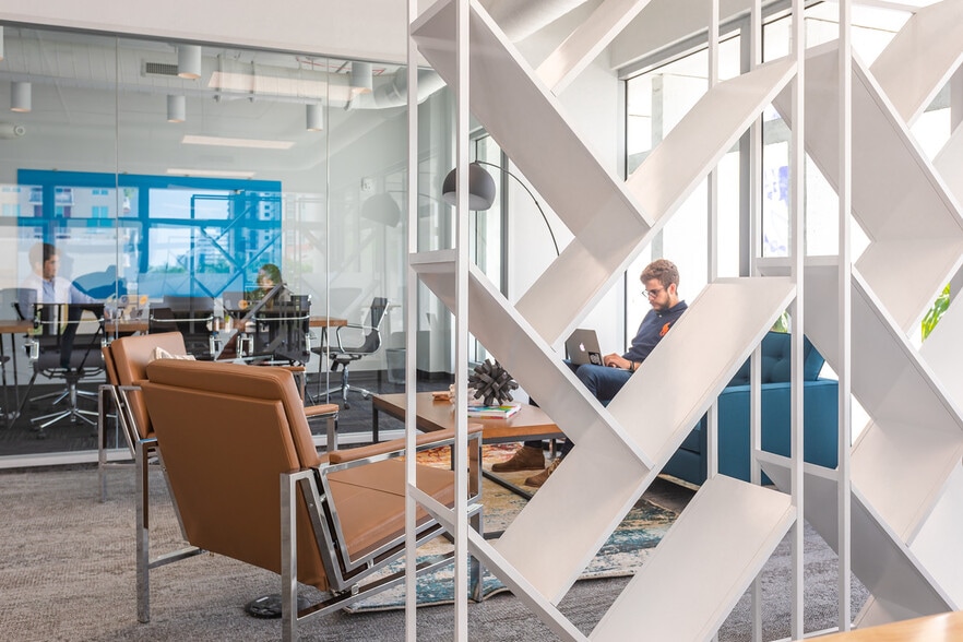 More Photos Of 2125 Biscayne Blvd, Miami Loft Creative Space For Lease