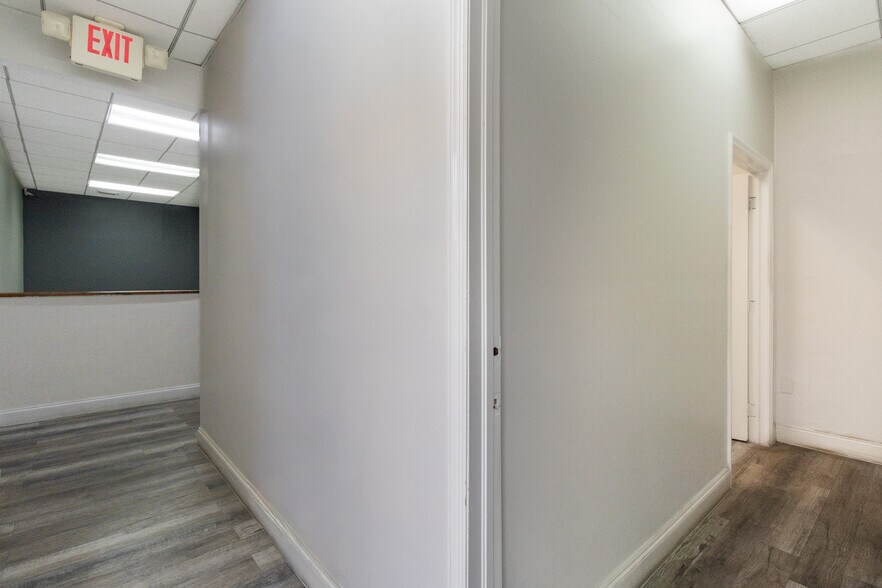 More Photos Of 3337 NW 74th Ave, Miami Warehouse For Sale