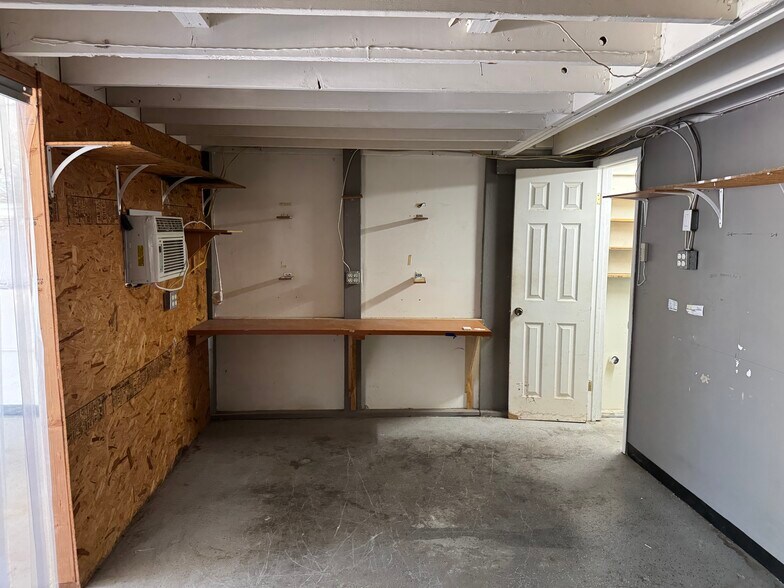 More Photos Of 3047 Terrace Ave, Naples Industrial For Sale