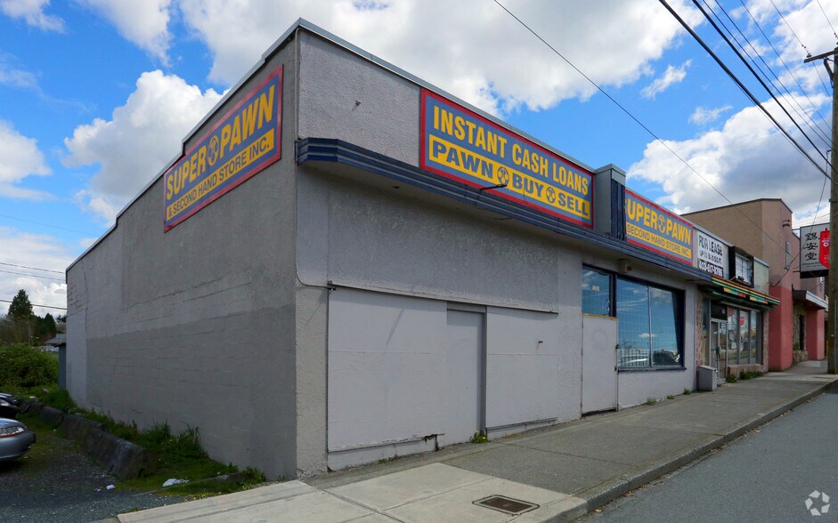 More Photos Of 13541 King George Blvd, Surrey Storefront For Sale