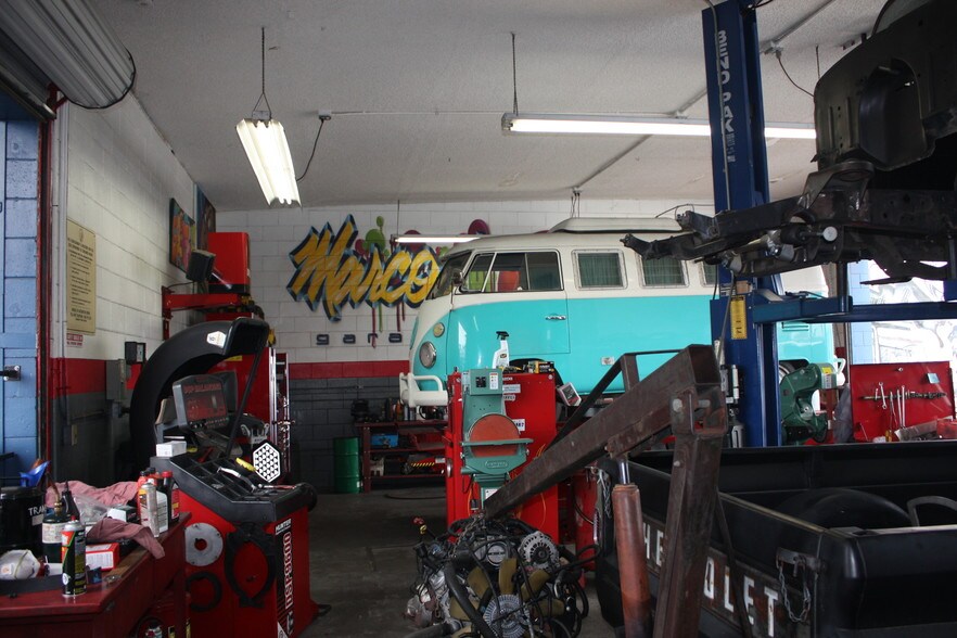 More Photos Of 2889 W Valley Blvd, Alhambra Auto Repair For Sale