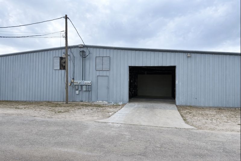 More Photos Of 1302 NE Pine Island Rd, Cape Coral Warehouse For Lease