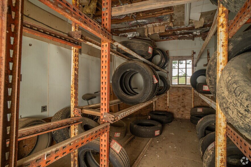 More Photos Of 16209 N Valley Pike, New Market Auto Salvage Facility For Sale