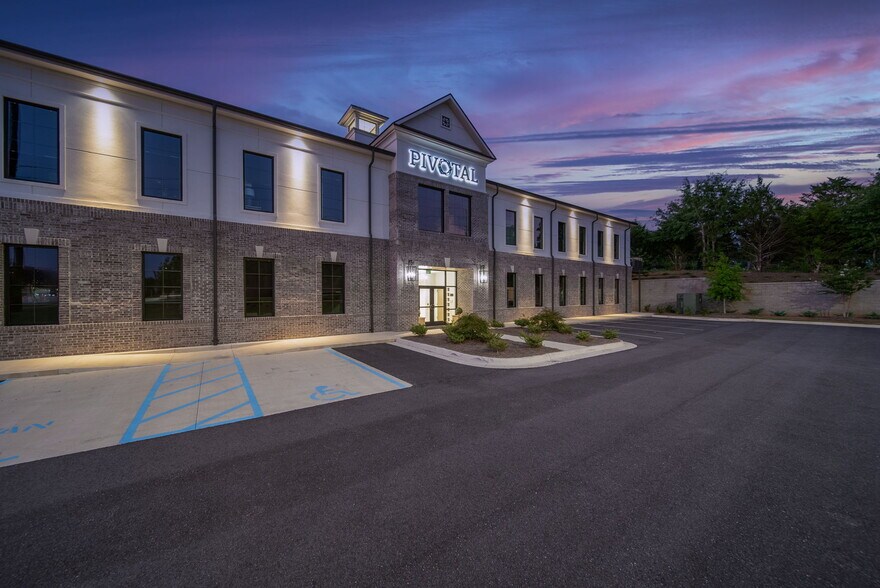 More Photos Of 2372 E University Dr, Auburn Office For Lease