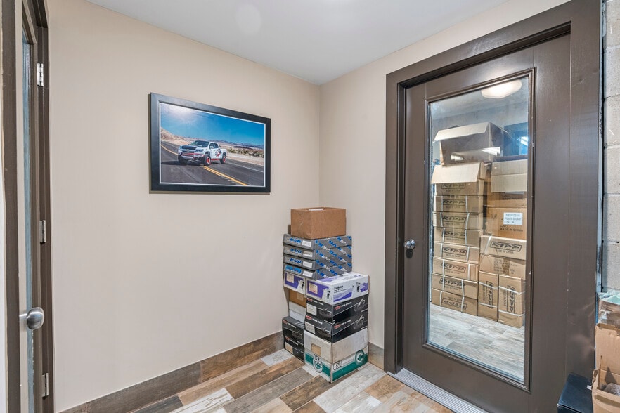 More Photos Of 574 Industrial Loop, Staten Island Warehouse For Sale