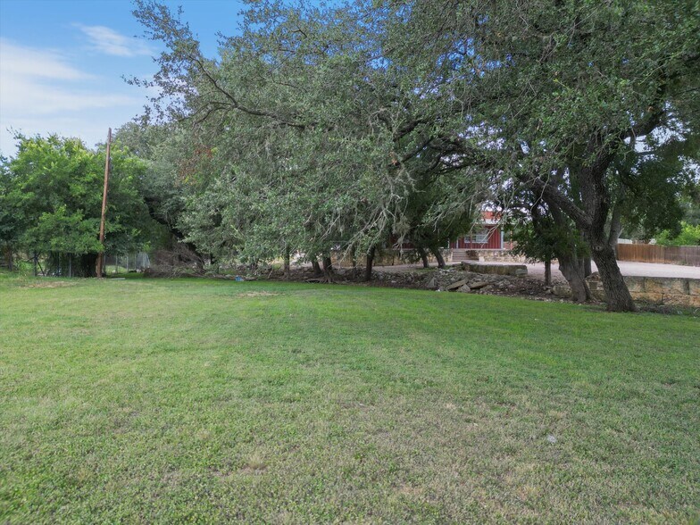 More Photos Of 2108 Ranch Road 12, San Marcos General Retail For Sale