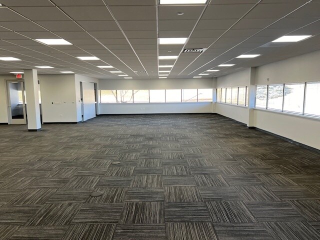 More Photos Of 2985 S Ridge Rd, Green Bay Medical For Lease