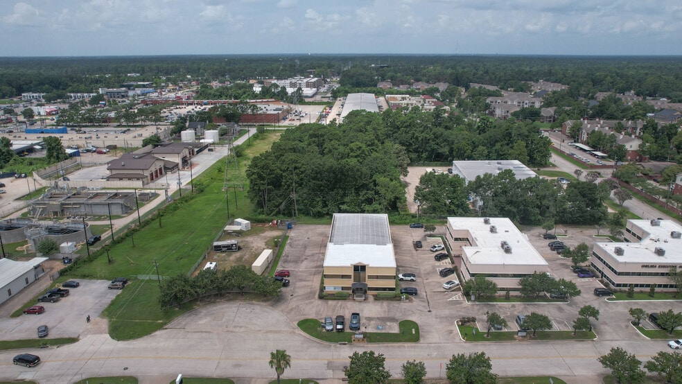 More Photos Of 25349-25351 Borough Park Dr, Spring Light Manufacturing For Sale