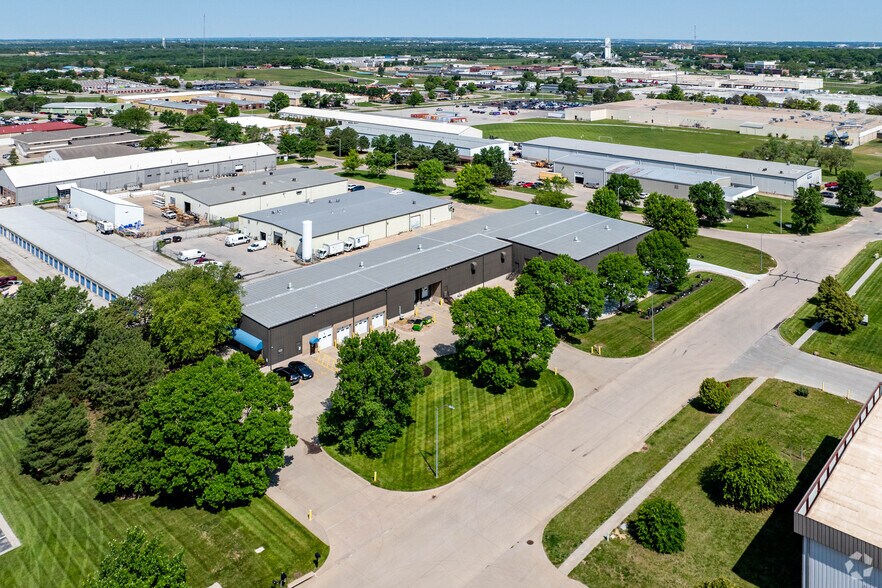 More Photos Of 5201 S 19th St, Lincoln Warehouse For Sale
