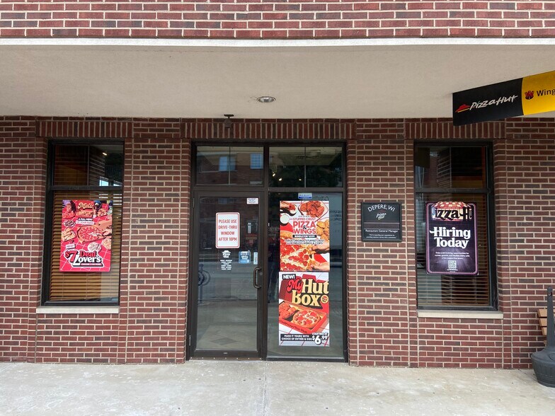 More Photos Of 400 Reid St, De Pere Storefront Retail Office For Lease