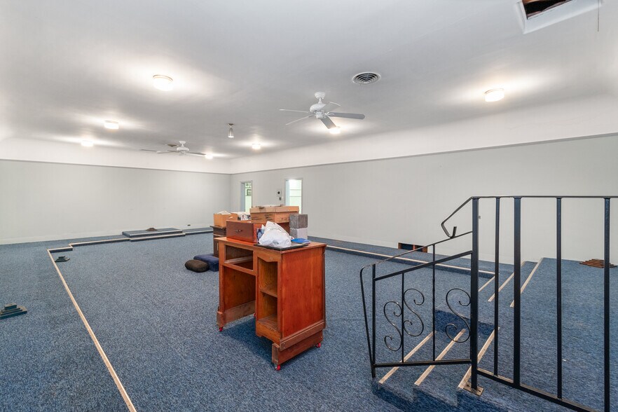 More Photos Of 841 4th, Hope Flex For Sale