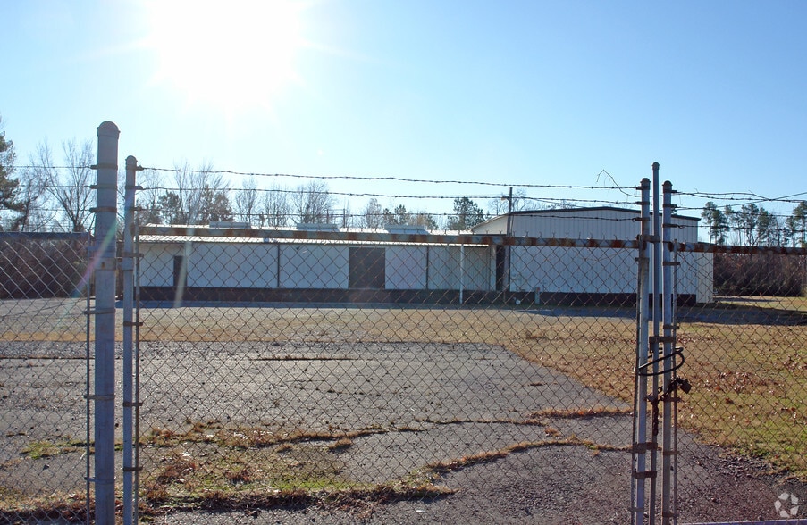 More Photos Of 9809 Mann Rd, Little Rock Warehouse For Sale