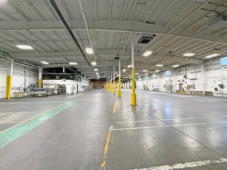 More Photos Of 19-27 Terrill Park Dr, Concord Warehouse For Sale