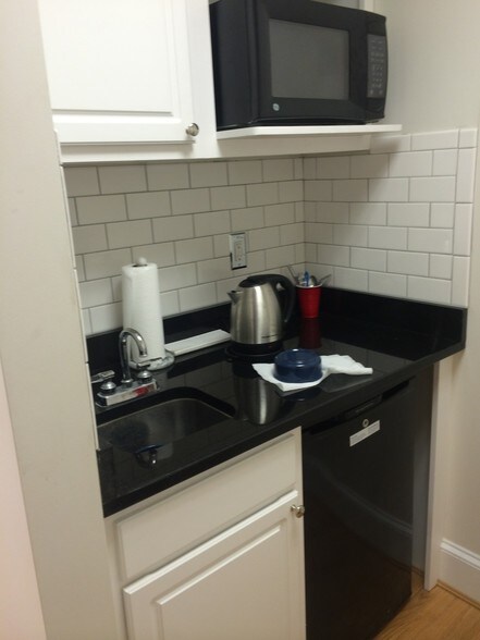 More Photos Of 301 E Main St, Remington Office For Lease