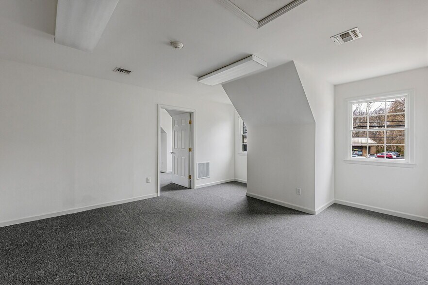 More Photos Of 1360 Montauk Hwy, Mastic Office For Sale