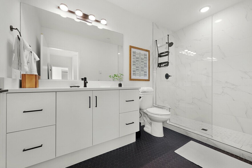 More Photos Of 1375 N Wygant ST, Portland Apartments For Sale