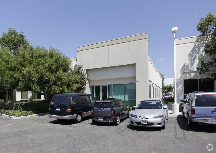 More Photos Of 70 Discovery, Irvine Office For Sale