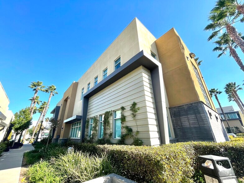 More Photos Of 14728 Pipeline Ave, Chino Hills Office For Lease