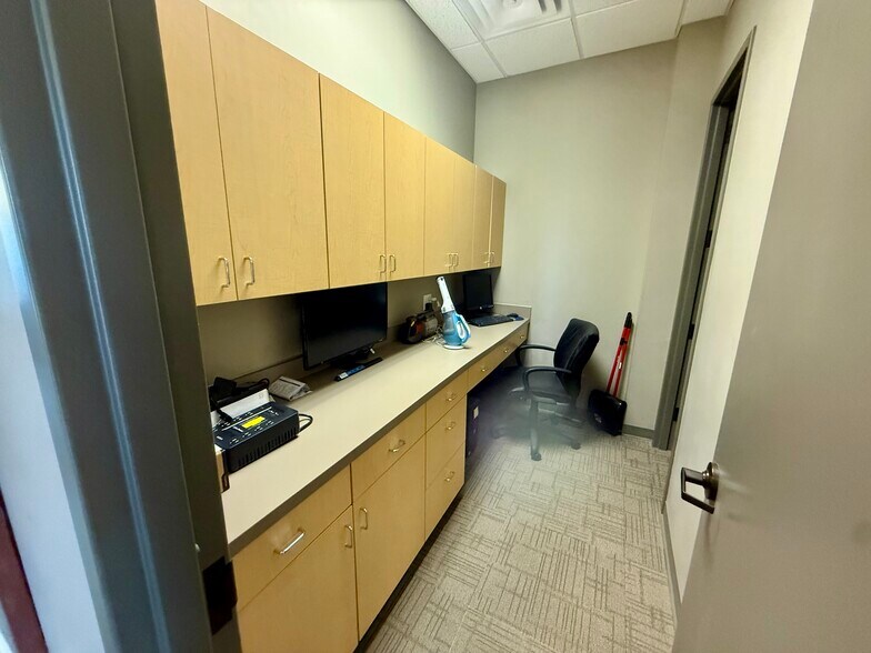 More Photos Of 960194 Gateway Blvd, Fernandina Beach Office For Lease