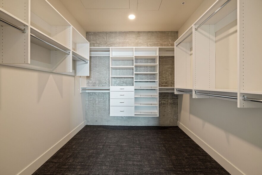 More Photos Of 2315 4th Ave, Seattle Multifamily For Sale