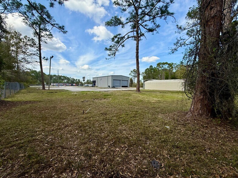 More Photos Of 2390 E International Speedway Blvd, Deland Freestanding For Lease
